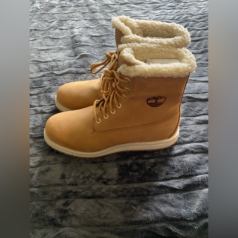 Timberland size 9.5 Men’s/11 Women’s